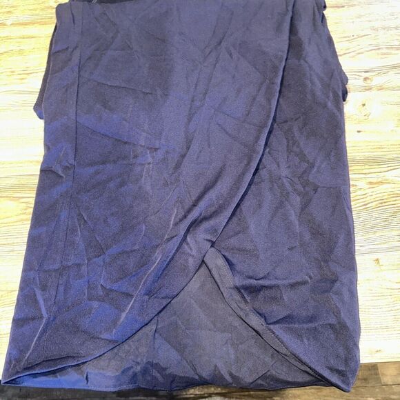 La Femme Navy Blue Off the Shoulder Ruched Lace Trumpet Gown Size 18. $438. 16 - Picture 2 of 9